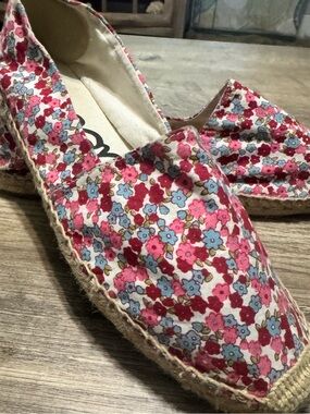 Sam Edelman Pink & Blue Floral Espadrille Slip-Ons